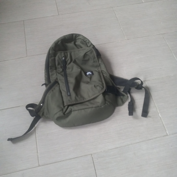 Nike SB RPM Black Skateboard Backpack Bag Carrier Green Sk8 Street RN# 56323 - Picture 3 of 7